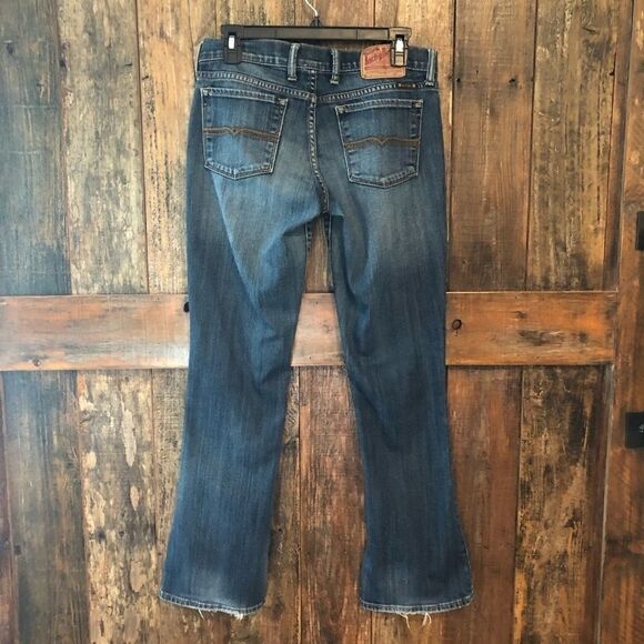 Lucky Brand Sz 4/27 Blue Denim Faded Whiskering Raw Hem Short Inseam Jeans - Picture 3 of 8